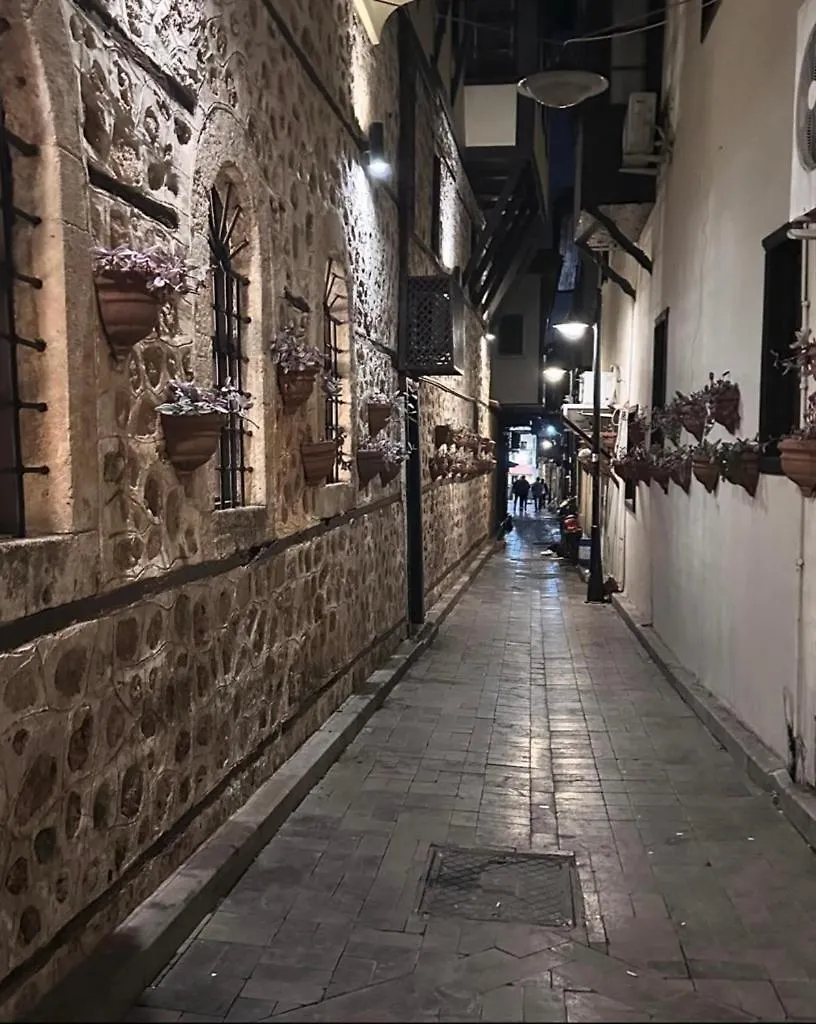 Kaleici Genis Balkonlu Muhtesem Lokasyon Benzersiz Genis Ev Apartamento Antália